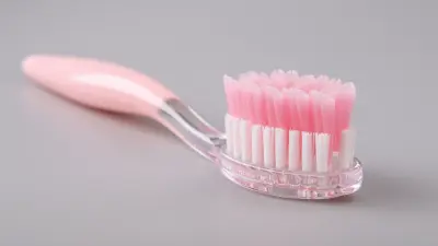 Essential Checklist for Choosing the Right Denture Toothbrush for Optimal Oral Care